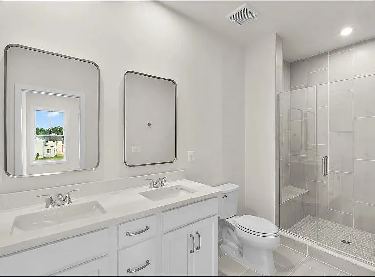 Upper Level (Master Bathroom)