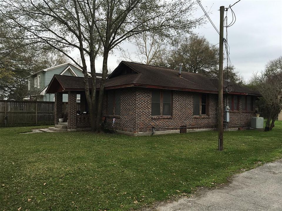 1st image of 514 Westford St