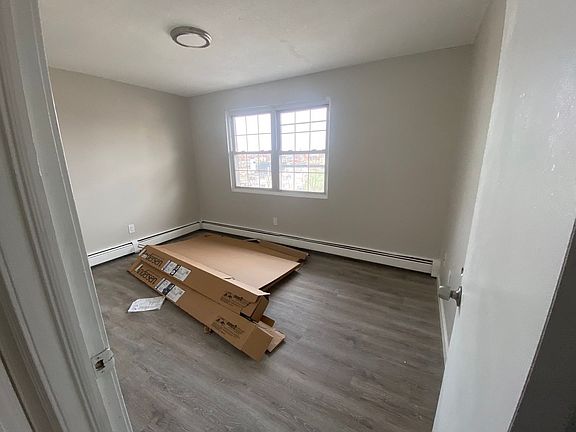 4th image of 158-162 Water St #15