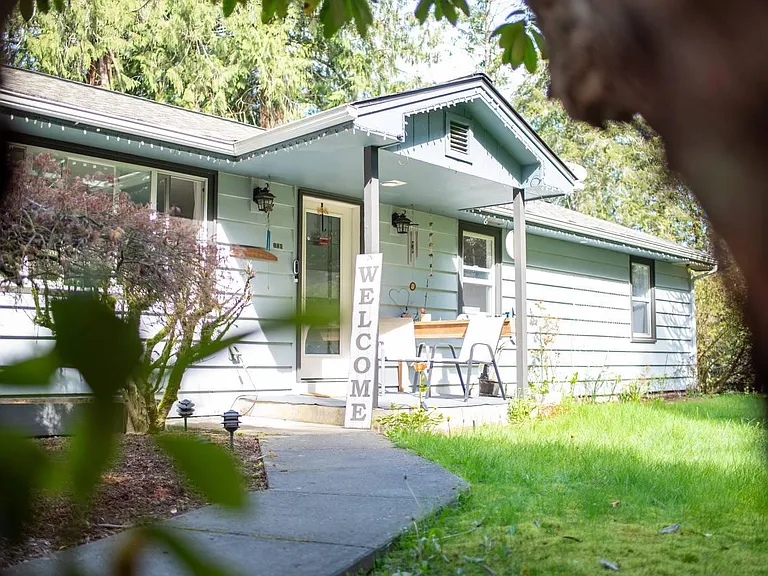 Front view of Home and yard