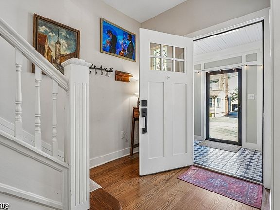 5th image of 20 Edgewood Rd