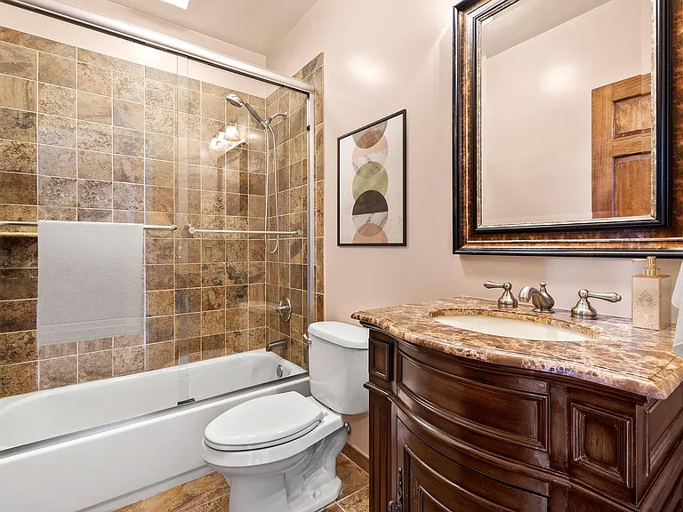 264 S Main St #3B — Photo 13
