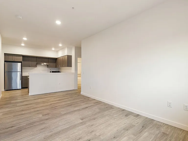 City Gate Apartments — Photo 100