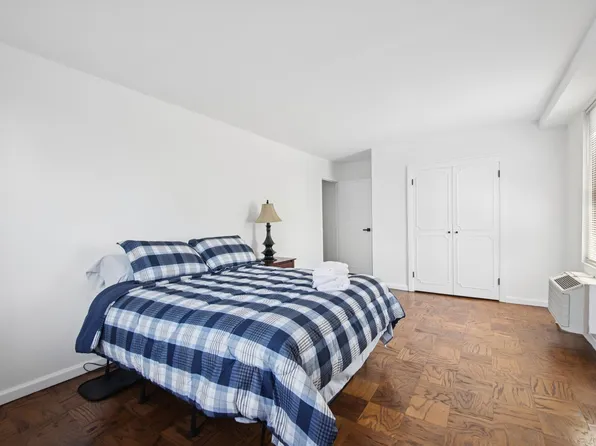 10 Huron Avenue image 25 of 37