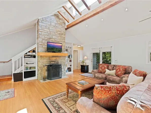 183 Lakeview Terrace, Blowing Rock, NC 28605