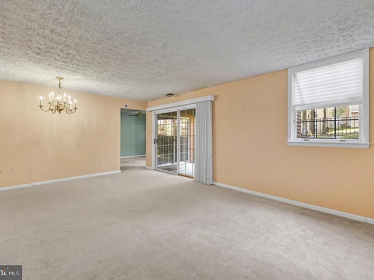 2217 Woodbox Ln #A-2217A — Photo 10