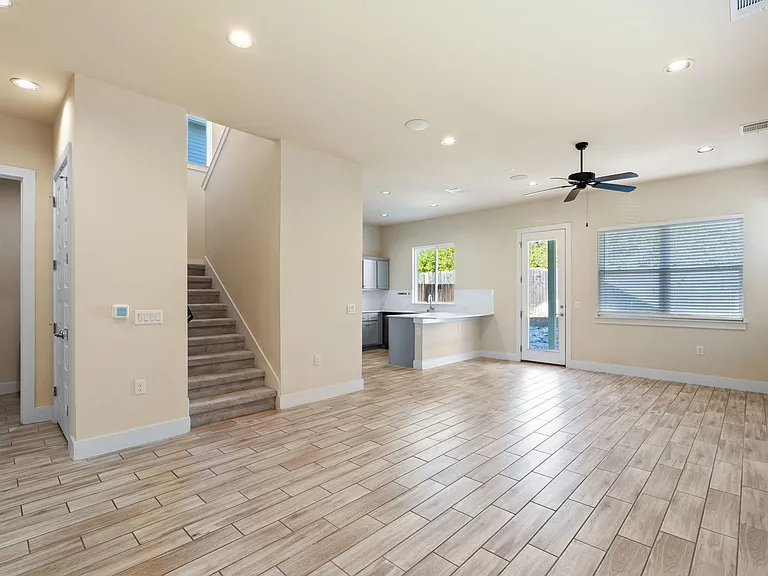212 Verrado Path — Photo 2
