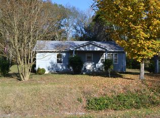 2045 Starlite Rd, Hartsville, TN 37074