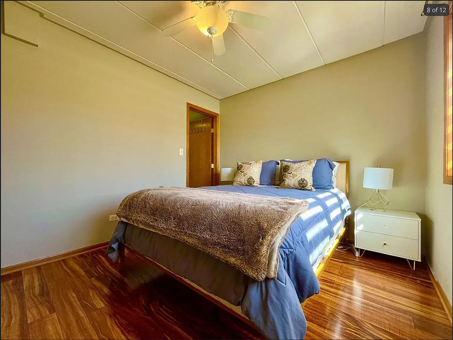 1 bed, 1100 sqft, $2,200 — Photo 3