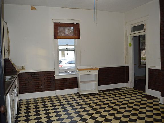 2nd image of 520 S 13th St