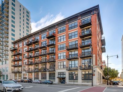 1601 S Michigan Ave APT 301, Chicago, IL, 60616