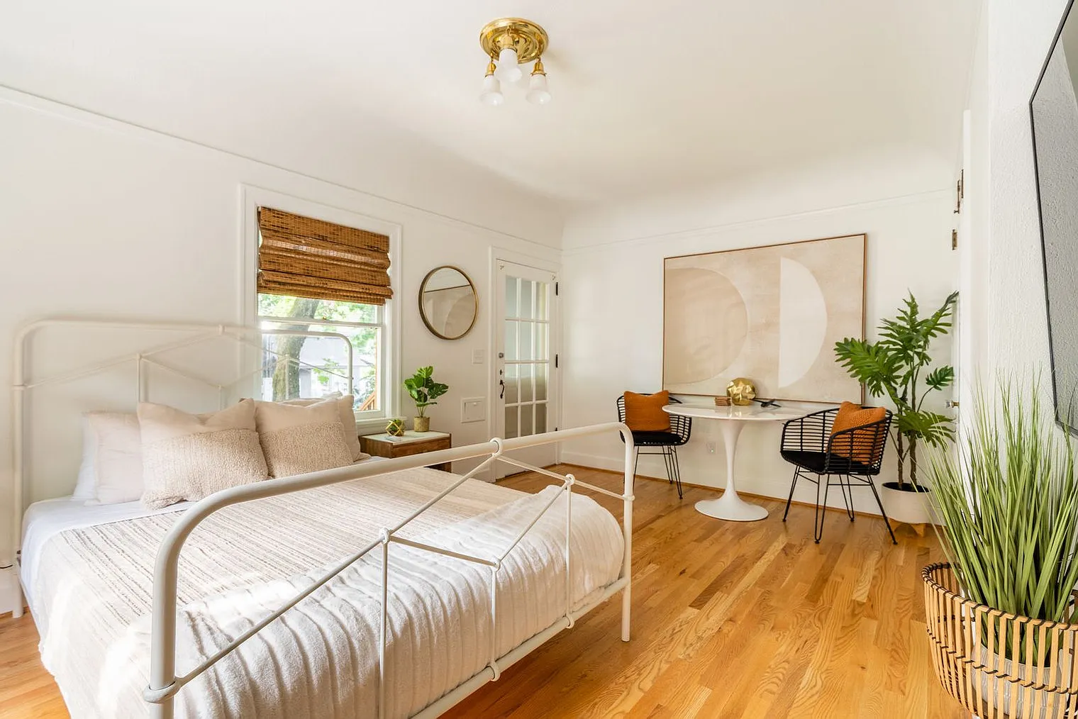 Studio, 1.0 bath, 322 sqft, $2,321 — Photo 1