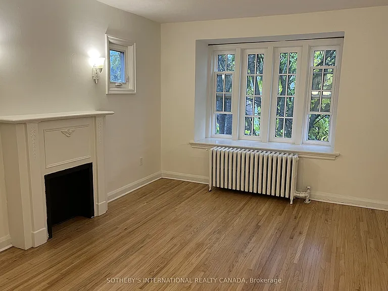 126 Braemar Ave #UPPER — Photo 7
