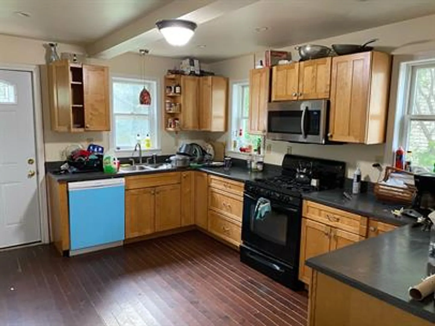 12 Russell Street — Photo 1