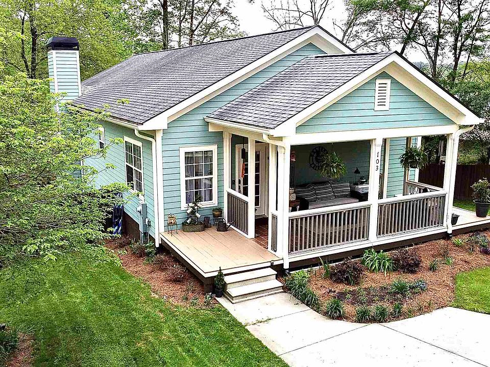 1st image of 103 Pinewood Dr SE