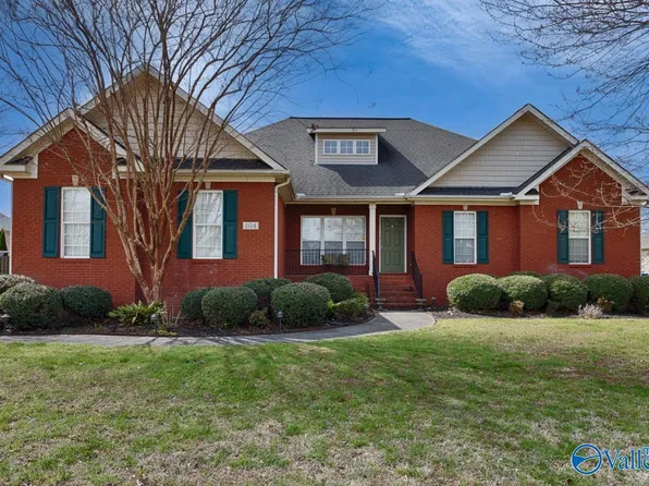 104 River Meadow Way, Huntsville, AL 35811