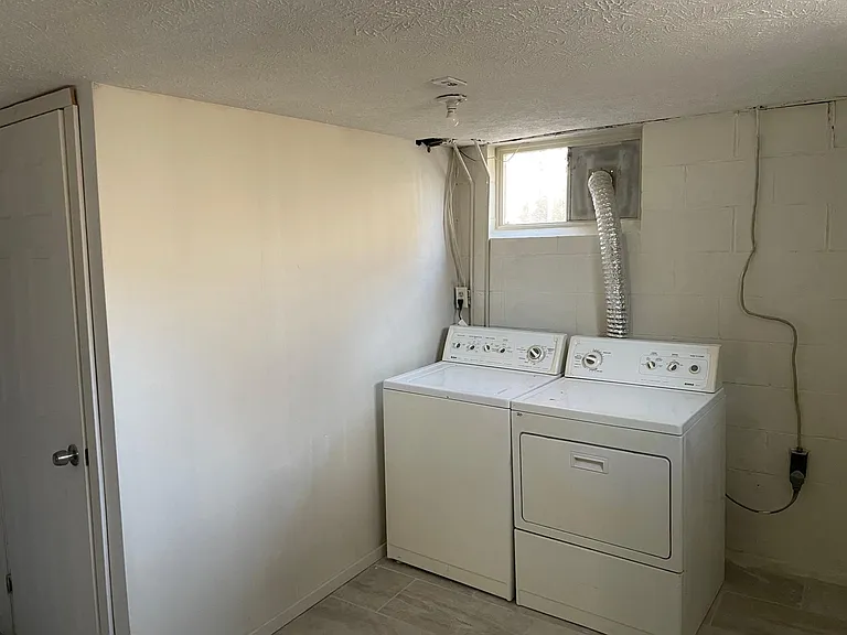 1436 Plum St — Photo 10