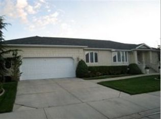403 Cross Creek Ln, Murray, UT 84107