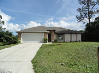 535 Aspen Ave, Lehigh Acres, FL 33974