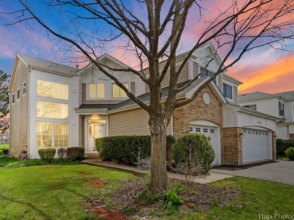 2255 N Old Pond Ct, Round Lake Beach, IL 60073