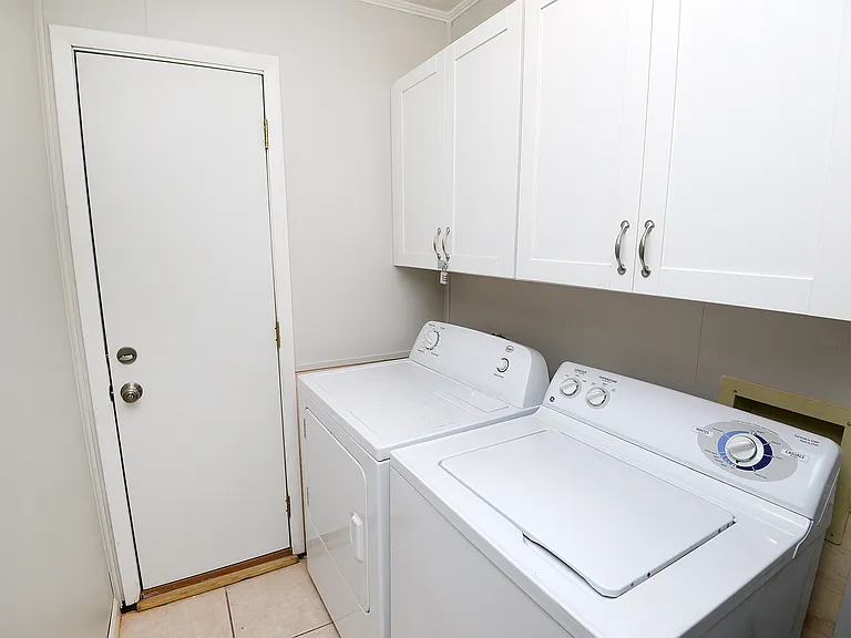 5621 Hilltop Ave — Photo 18