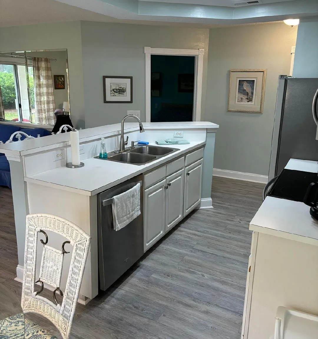 1 bed, 950 sqft, $1,390 — Photo 3