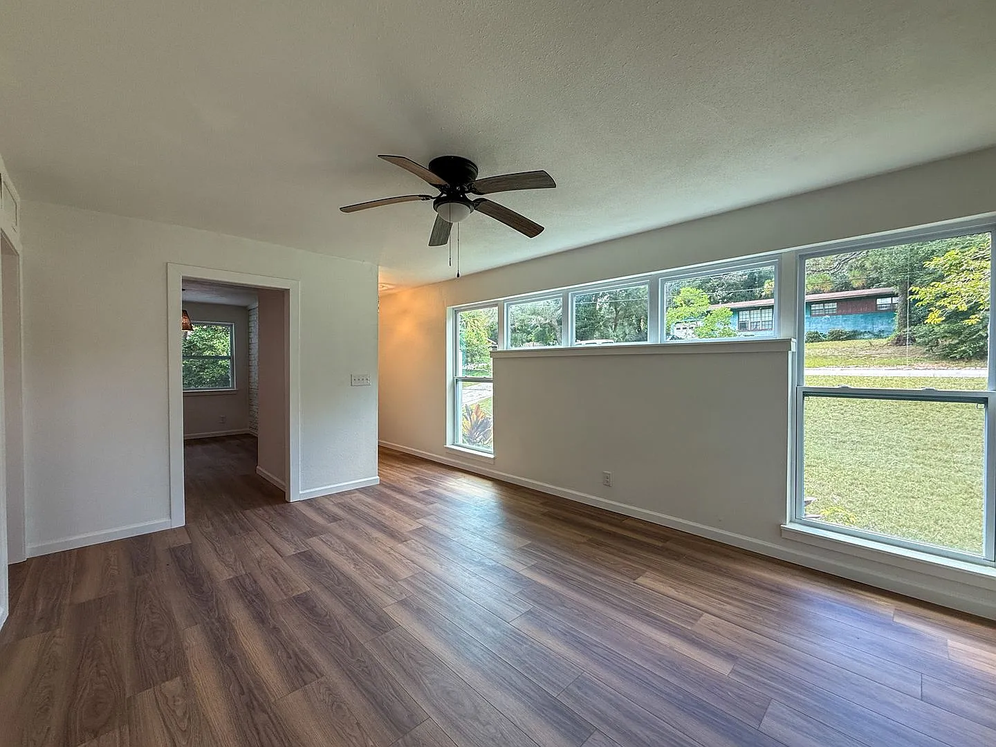 Completely Updated 3/2 House for Rent! A must see! — Photo 3