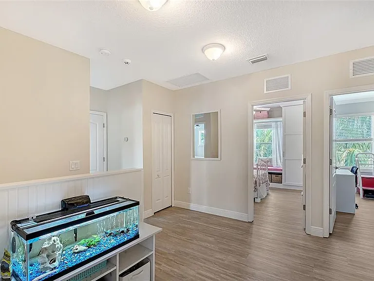 1738 Siesta Dr — Photo 25