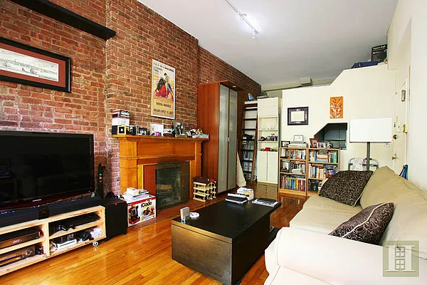 Rented by Halstead Real Estate | media 4