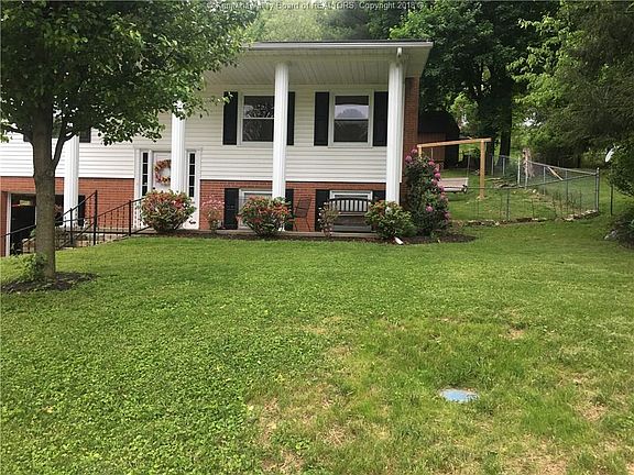 4th image of 1715 Dogwood Dr