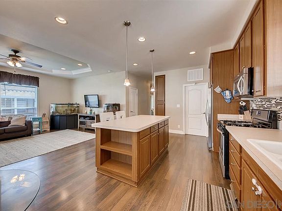 4th image of 275 Blue Springs Ln #275