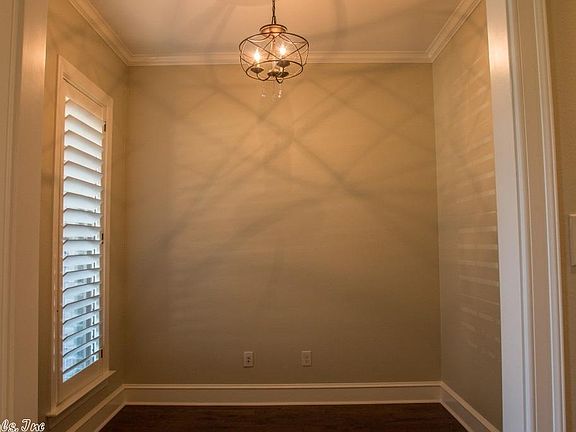3rd image of 105 Cove Creek Ct