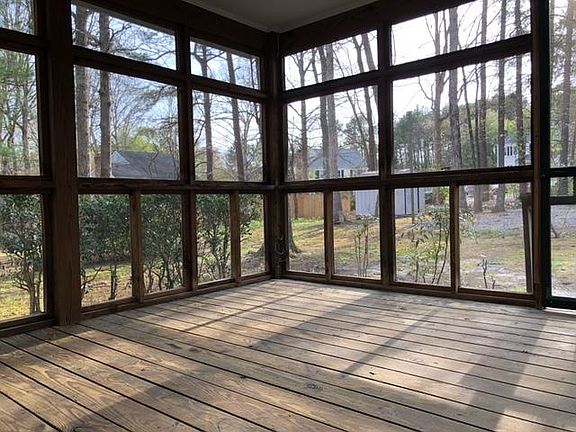 Screened Porch (Large)
