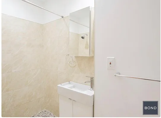 Rented by Bond New York | media 14