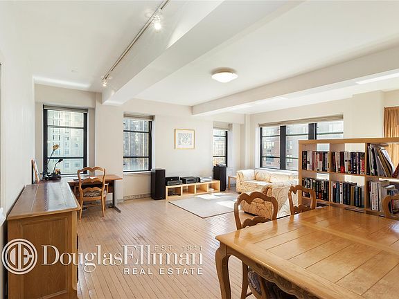 2nd image of 43 W 61st St APT 23Z