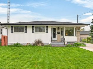8 Woodrow St N, Saint Catharines, ON L2P 3K1