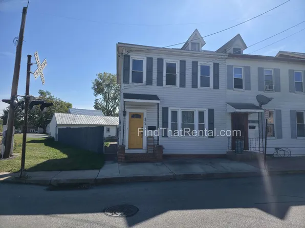 423 N Bedford St, Carlisle, PA 17013