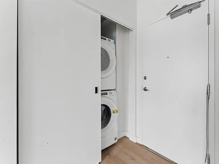 744 4th Ave SW — Photo 33