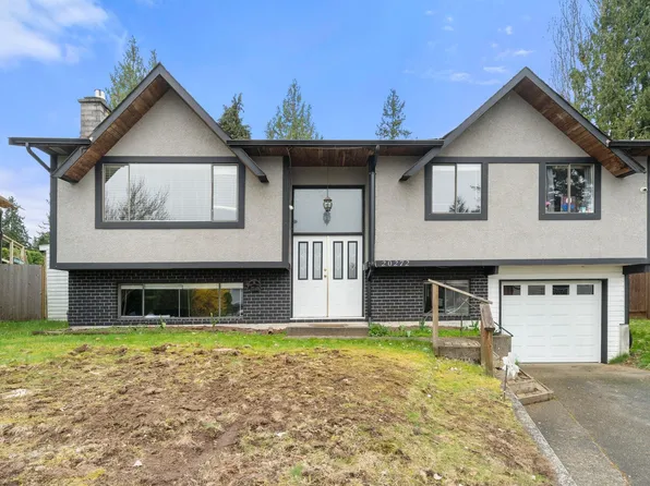 20272 46a Ave, Langley, BC V3A 5K4
