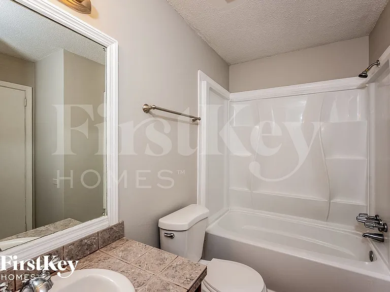3104 Cobblestone Dr — Photo 14