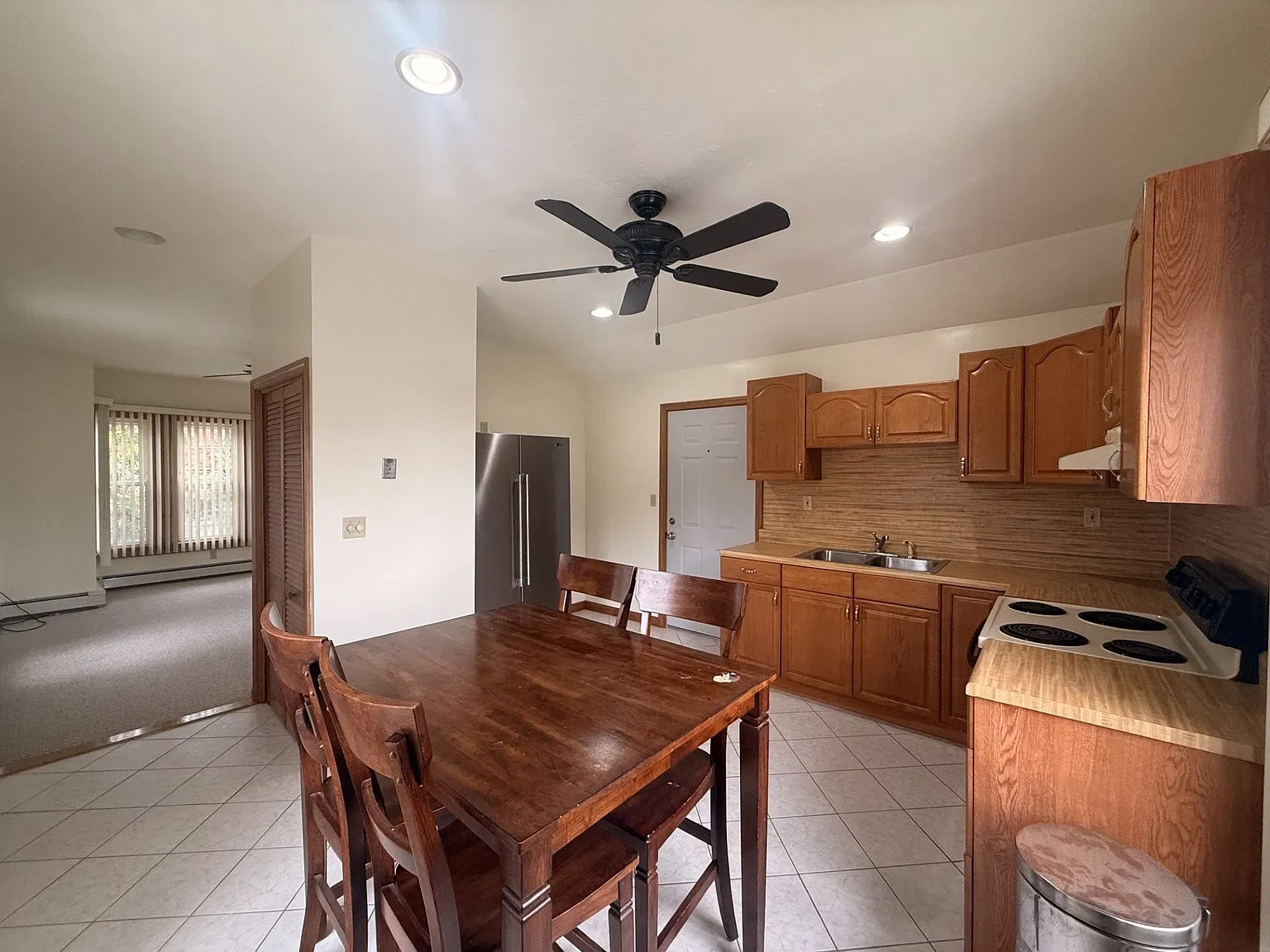 1 bed, 1.0 bath, 800 sqft, $1,800 — Photo 2