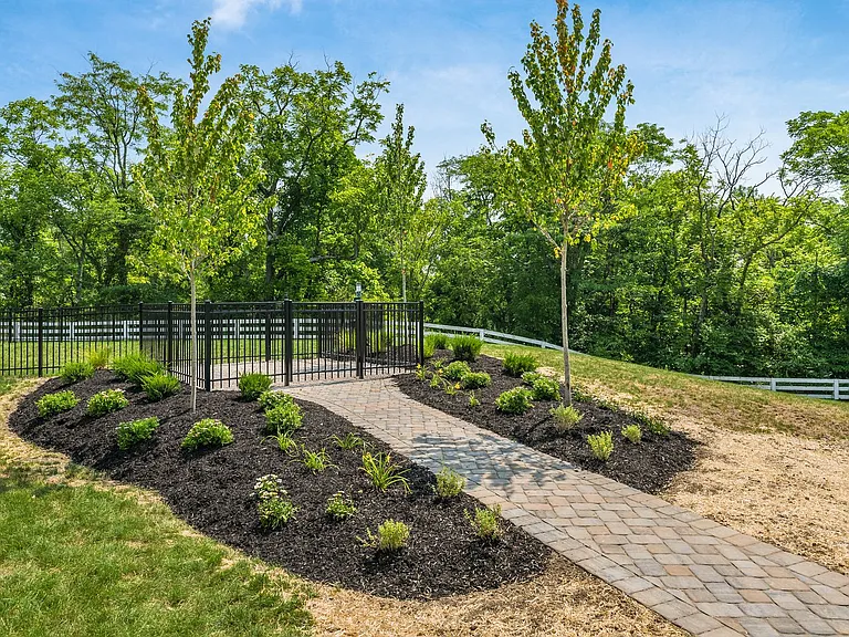 Ravines at Rocky Ridge - RENT SPECIALS: 1BD 1BA 1st TWO MONTHS RENT FREE & $0 dollar Security Dep... — Photo 38