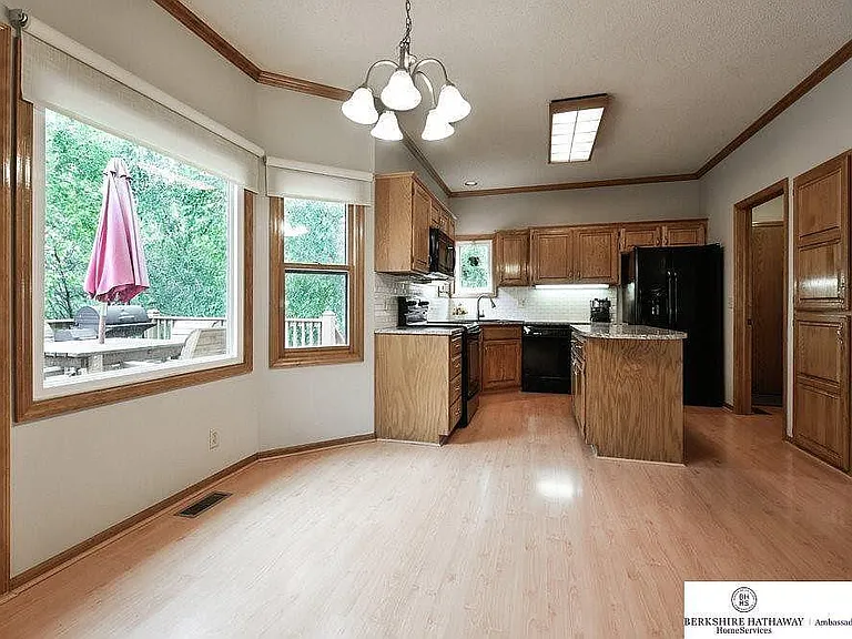 13442 Sherwood Ave — Photo 23