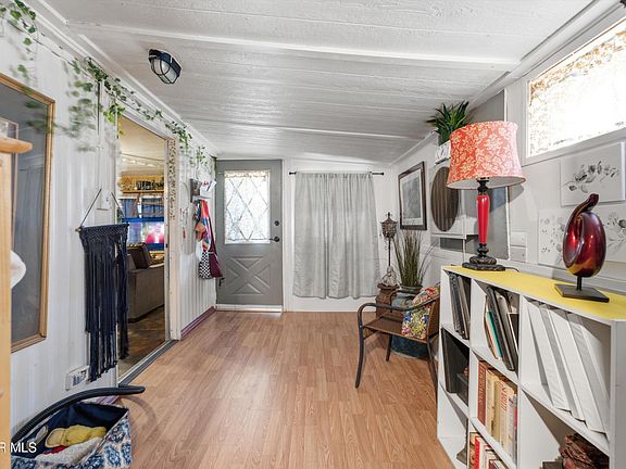 3rd image of 470 20th St W Space 6