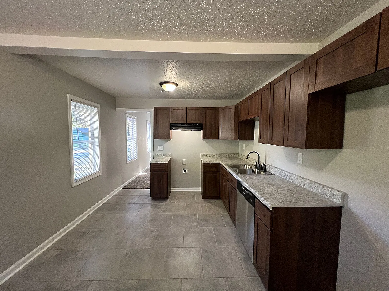 1856 Whitney Ave — Photo 3