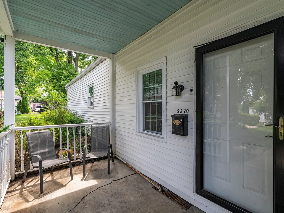 2320 Beechmont Ave #2