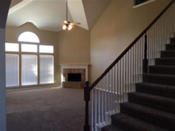 2nd image of 5267 Woodfield Dr