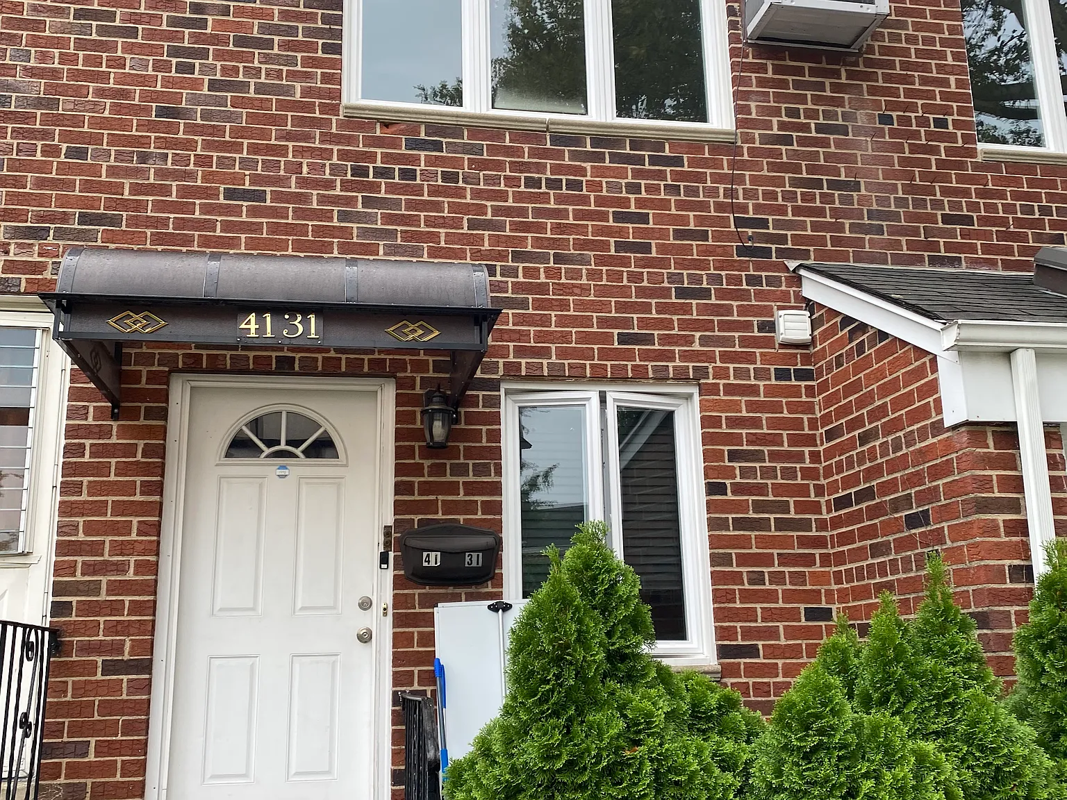 2 bed, 950 sqft, $3,000 — Photo 1