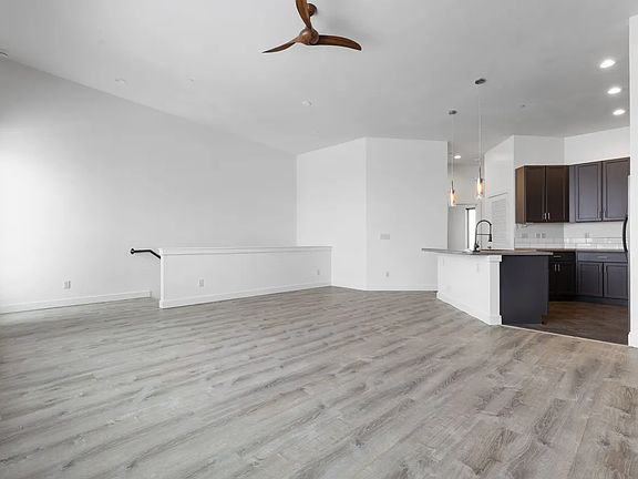 3rd image of 1900 Bridge Ln #3