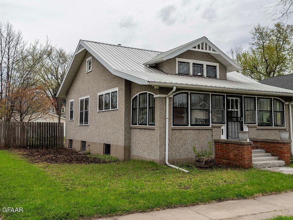 1st image of 701 Cottonwood St